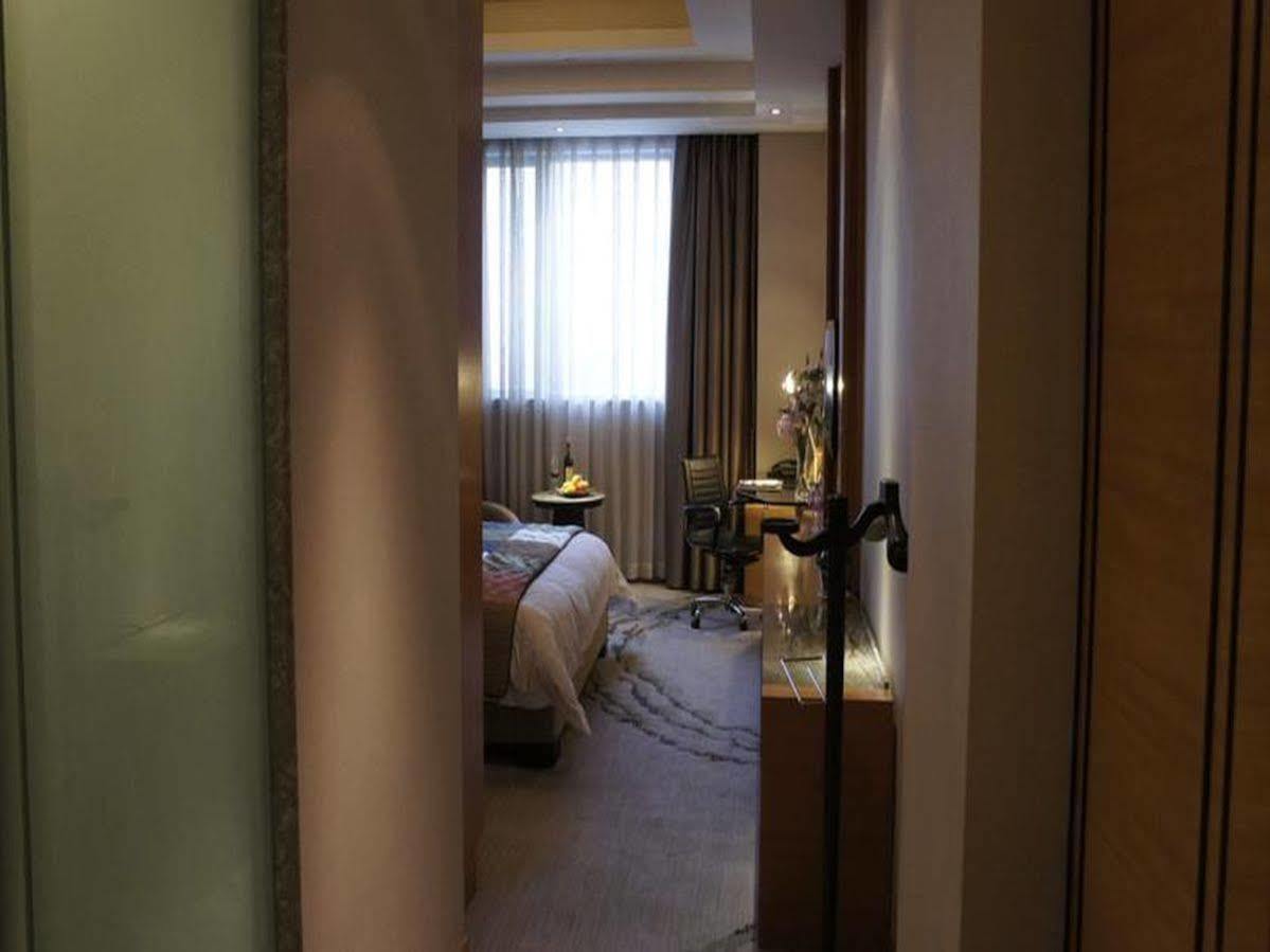 Haiyatt Hotel Шанхай Экстерьер фото